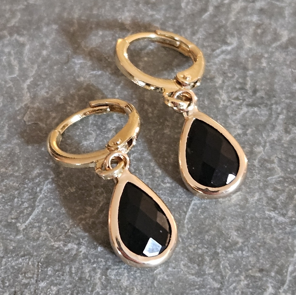 NEW! 18k Gold and Black Teardrop Earrings